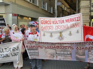 1608896_691716680859497_1227732710_n (1)