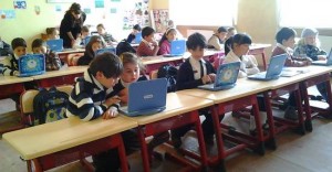 1608423_235350903337767_223752802_n