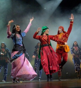 383170_118051211644378_2003644216_n