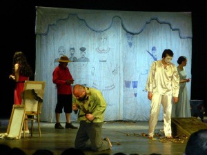 975489_719048664792965_1480105903_n