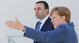 10439666_258176534388537_1441634288_n