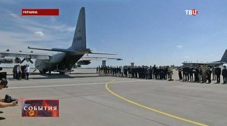 10558933_719045028161460_1272111946_o