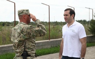 10567469_911369365557747_1817628951_n (1)