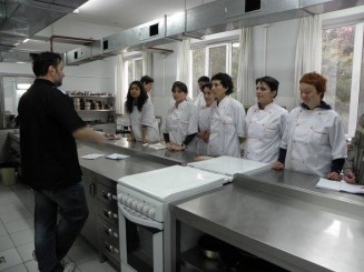 10568700_876279539067007_1082310929_n