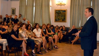 10589895_876687982359496_786772568_n