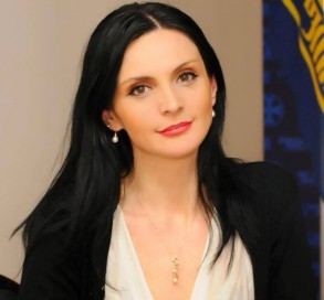 10551823_879490878745873_1183718032_n