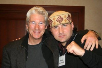 10592522_877909085570719_1043699425_n