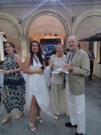 10601148_793147170707778_1813617656_n