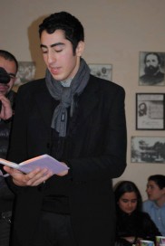 10613878_893009810727313_291557151_n