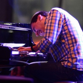 10617352_10202967113685052_899697341_n