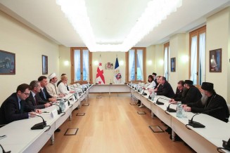 10641059_334396613395285_1885856793671134806_n