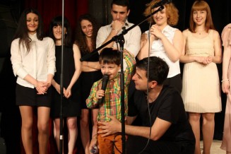 10446407_760395530658278_1824316463_n