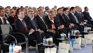 10653863_733378796753199_7342055302508259346_n