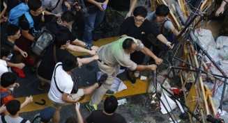 10717717_10152444083219779_375239225_n