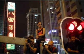 702472_843558862351020_1819735663_n