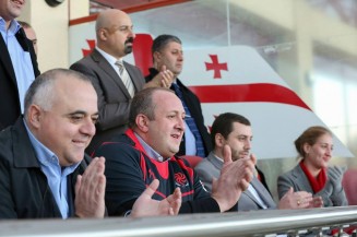 10402742_358198714348408_5186403244212343110_n