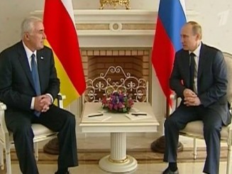 10754988_863954700311436_1756349161_n