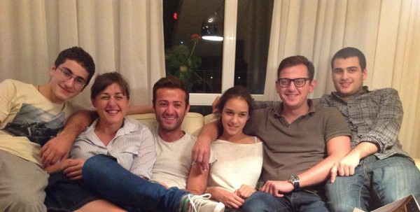 10814131_10152544443134779_886710271_n