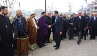 544956_752921428132269_4437417199754840121_n