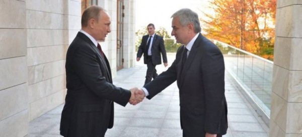 10859848_886960048010901_1560640026_n