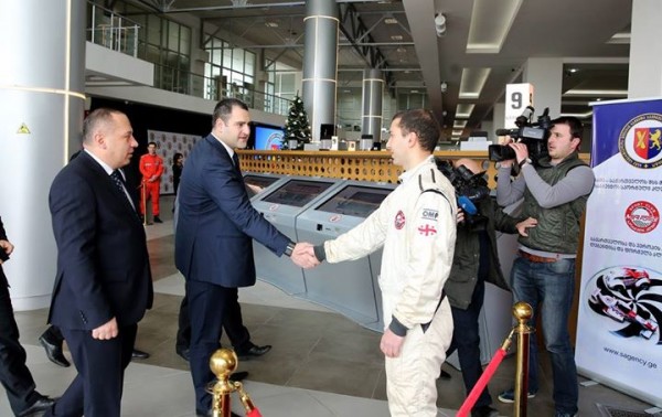 10864021_596455047123165_6460697266752502509_o