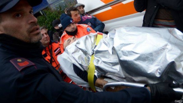 10884937_894822223891350_897487792_n