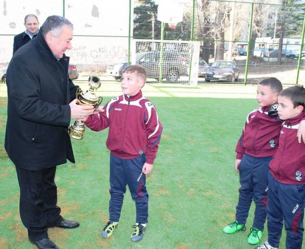 10921935_10152659815064779_1205011002_n