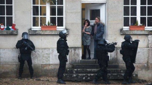 10928640_903018999738339_670230498_n