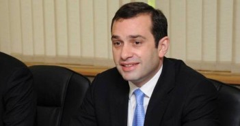 ირაკლი ალასანია: პრეზიდენტის პარლამენტში გამოსვლას მთავრობა აუცილებლად უნდა დაესწროს
