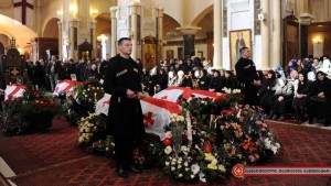 541630_935812029784873_1262403128396357993_n