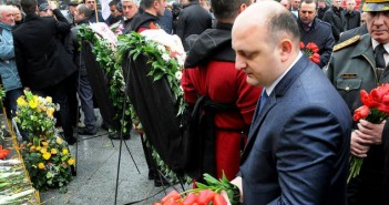 თავდაცვის მინისტრმა 9 აპრილს დაღუპულთა ხსოვნას პატივი მიაგო