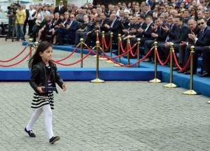 11106499_376480502558139_2126698881_n