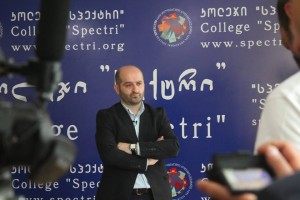 11287084_373675999505256_586158657_n