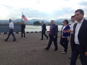 11289916_920031458040734_1478735392_n