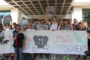 11638110_388470111348380_100441338_n