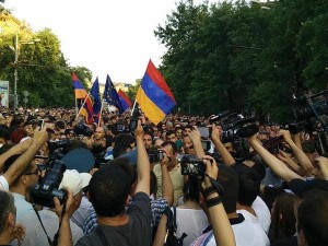 11650880_10204176196276747_226495167_n