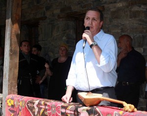 11721881_1025728440784474_1545007104_n