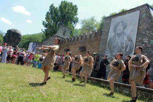 11791731_1025728444117807_1620587385_n