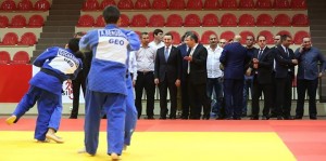 1618512_883758908381853_227593371675549296_n