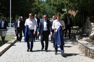 11222455_897795953644815_7722615441236527551_n