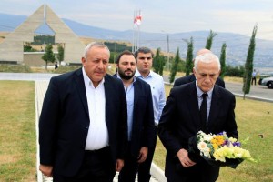 11846150_953195568059662_1023453648_n