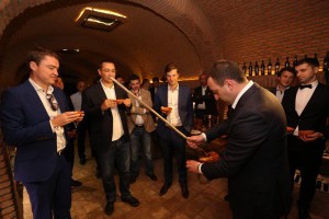 11846520_897795686978175_7779426202013283055_n