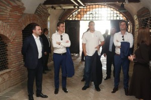 11888015_897795620311515_7473676542514837373_n