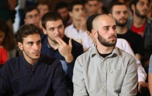 12036962_919320578159019_1394302660763338677_n