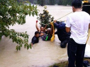 12067199_10204732143775087_679047303_n