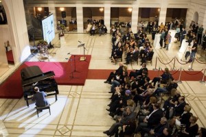 12170757_1151799398182000_1724100133_n