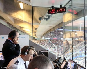 2E6CF32700000578-3317952-President_Francois_Hollande_as_he_learns_about_the_Paris_attacks-m-18_1447521376750