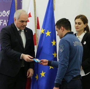 c81b95e36ca864629ee7a97537eb3237