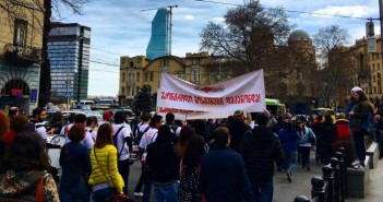 კამპანიის – “ეს შენ გეხება” საპროტესტო აქცია მიმდინარეობს
