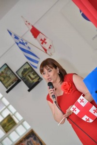 12804371_1092897477399411_1427667920_n